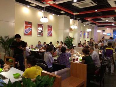 91AV手机看片麻辣火锅店内