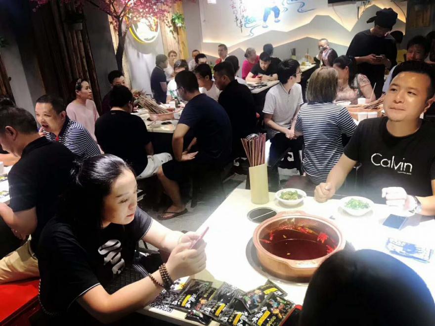 91AV手机看片店串串2.jpg