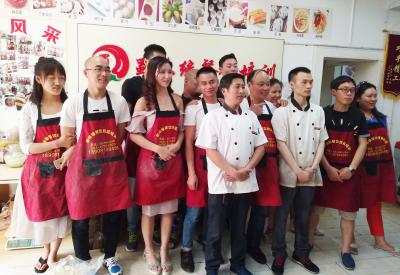 成都小郡肝串串火锅哪里可以学习正宗底料？短期串串火锅底料91免费看片APP下载