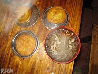 肥肠粉配锅魁，川味小吃的最佳拍档，吃过的人都说好