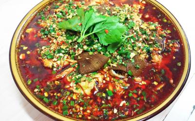 冒菜91免费看片APP下载多少钱哪里学？91看片神器黄色91免费看片APP下载班学费透明